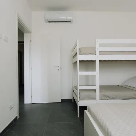 דירה Dervihome *